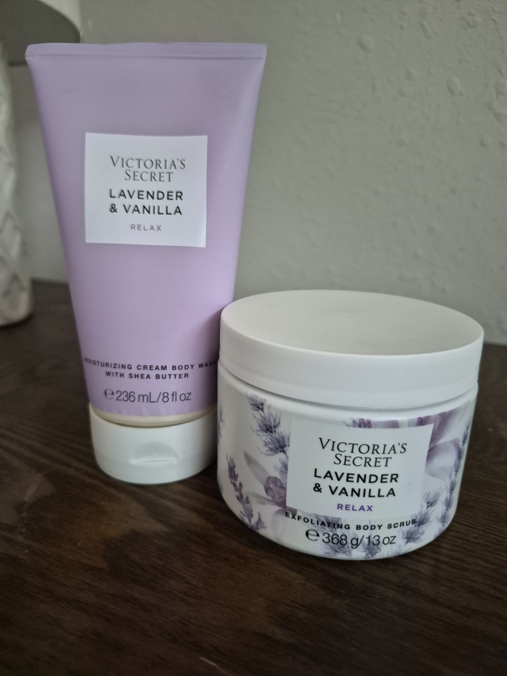 Victoria's Secret SEALED Lavender & Vanilla Exfoliating Body Scrub & Body Wash